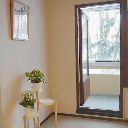57m2 With Cozy Workspace, 100m From Bus Stop شقة لاهتي