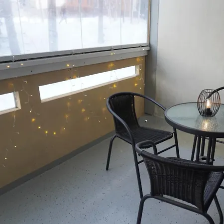 57m2 With Cozy Workspace, 100m From Bus Stop شقة لاهتي