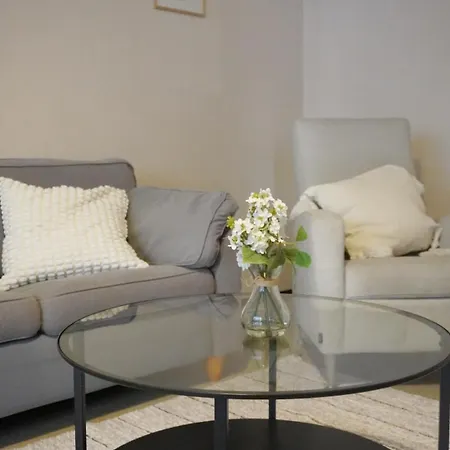 57m2 With Cozy Workspace, 100m From Bus Stop لاهتي