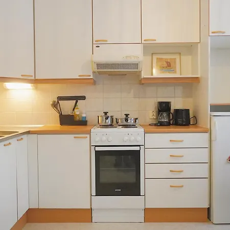 57m2 With Cozy Workspace, 100m From Bus Stop